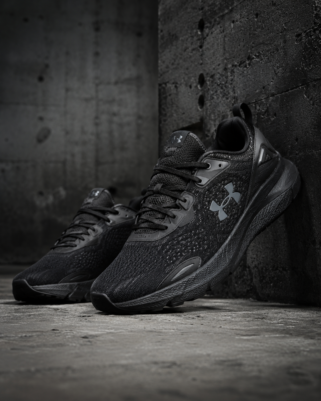 Кроссовки Under Armour UA Charged Rogue 4 черный